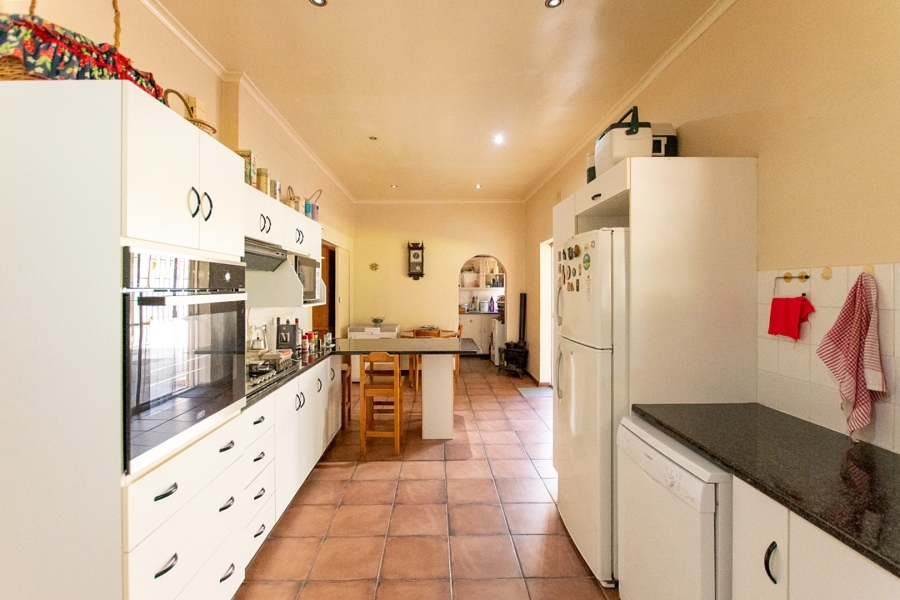 4 Bedroom Property for Sale in Ongegund Village Western Cape